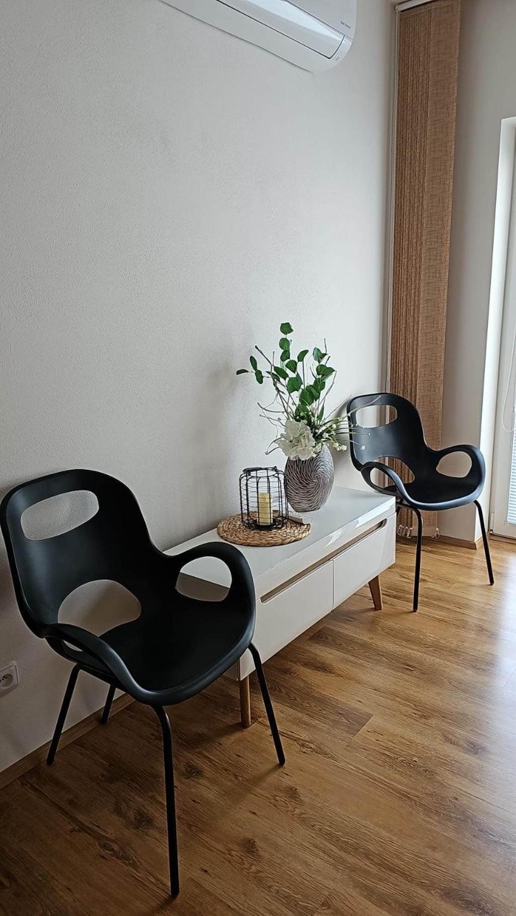 Apartmány Koněvova Mikulov Exterior foto